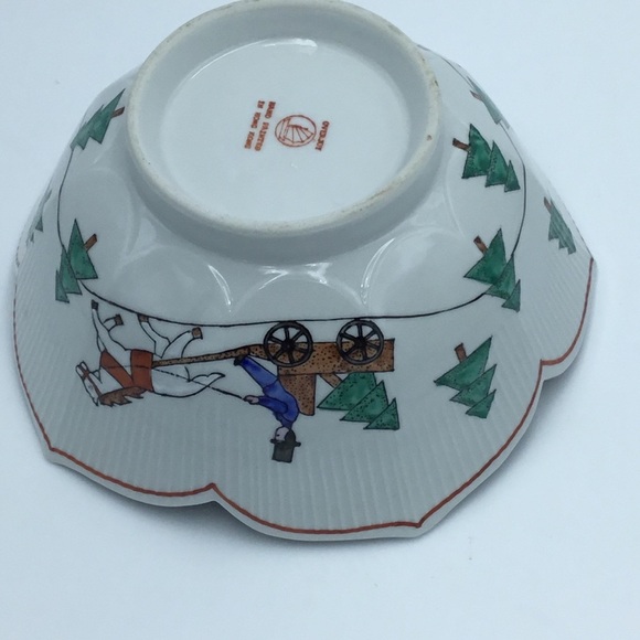 Overjoy Hand-painted Holiday Bowl - Picture 6 of 10